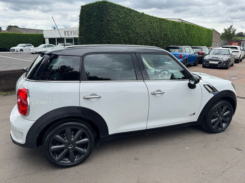 MINI Countryman 2.0L Cooper SD ALL4 SUV 5dr Diesel Manual Euro 5 (141 bhp) 5dr Manual 2025