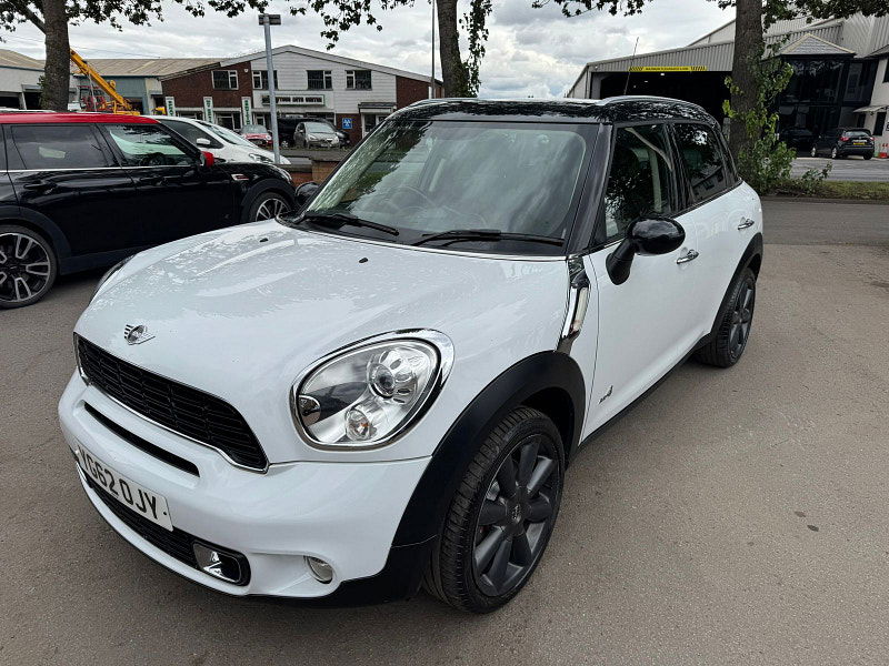 MINI Countryman 2.0L Cooper SD ALL4 SUV 5dr Diesel Manual Euro 5 (141 bhp) 5dr Manual 2025