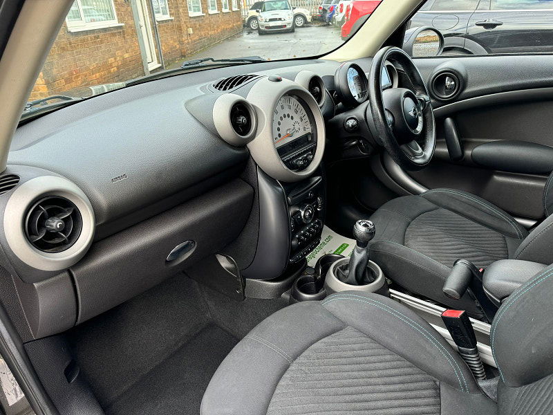 MINI Countryman 2.0L COOPER SD SUV 5dr Diesel Manual Euro 5 (141 bhp) 5dr Manual 2025