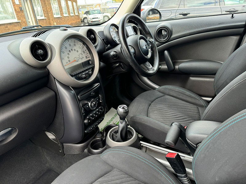 MINI Countryman 2.0L COOPER SD SUV 5dr Diesel Manual Euro 5 (141 bhp) 5dr Manual 2025