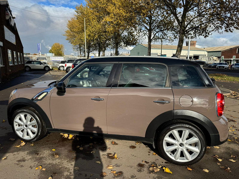 MINI Countryman 2.0L Cooper SD SUV 5dr Diesel Manual Euro 5 (141 bhp) 5dr Manual 2025