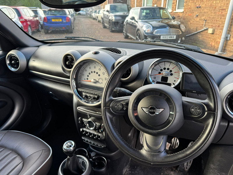 MINI Countryman 2.0L Cooper SD SUV 5dr Diesel Manual Euro 5 (141 bhp) 5dr Manual 2025