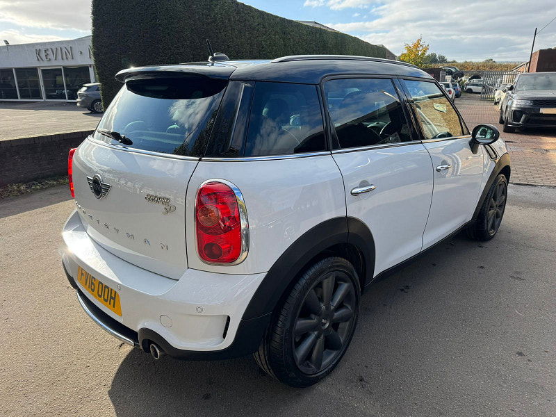 MINI Countryman 2.0L Cooper SD SUV 5dr Diesel Manual Euro 6 (141 bhp) 5dr Manual 2025