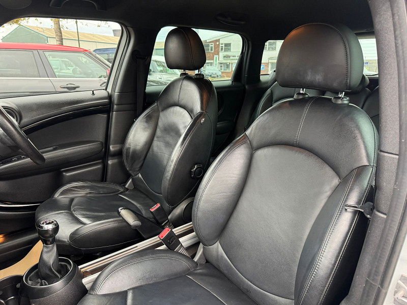 MINI Countryman 2.0L Cooper SD SUV 5dr Diesel Manual Euro 6 (141 bhp) 5dr Manual 2025