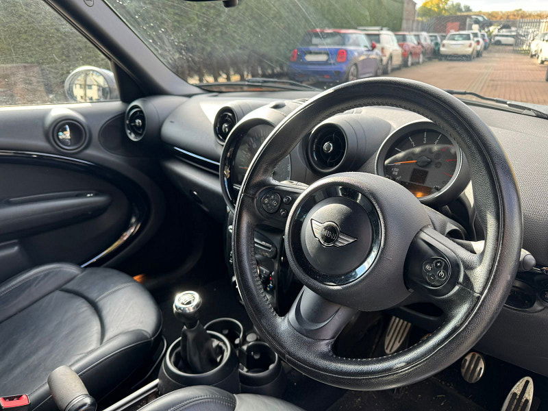 MINI Countryman 2.0L Cooper SD SUV 5dr Diesel Manual Euro 6 (141 bhp) 5dr Manual 2025