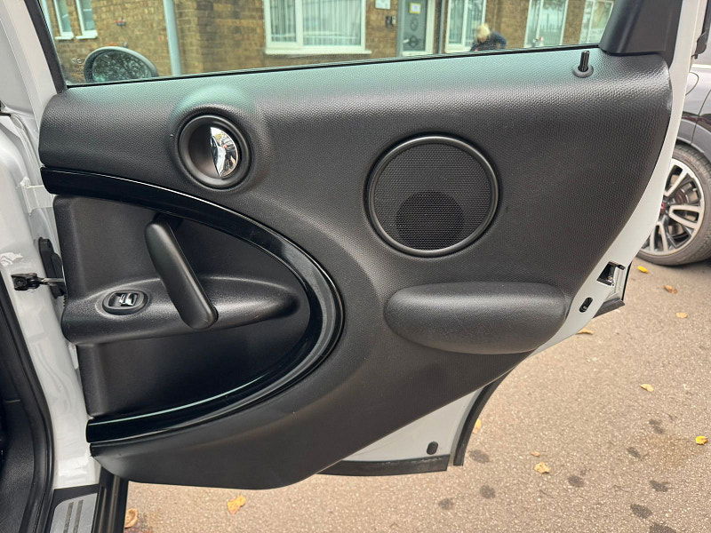 MINI Countryman 2.0L Cooper SD SUV 5dr Diesel Manual Euro 6 (141 bhp) 5dr Manual 2025