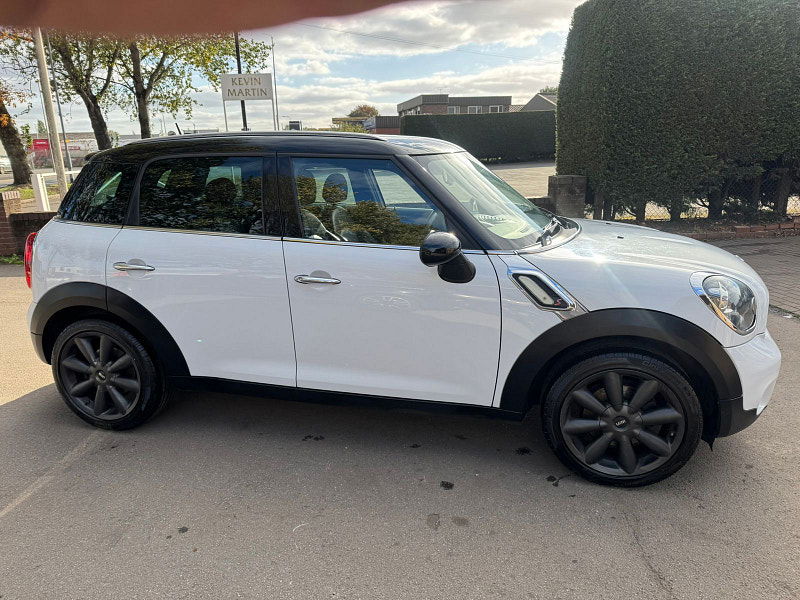 MINI Countryman 2.0L Cooper SD SUV 5dr Diesel Manual Euro 6 (141 bhp) 5dr Manual 2025