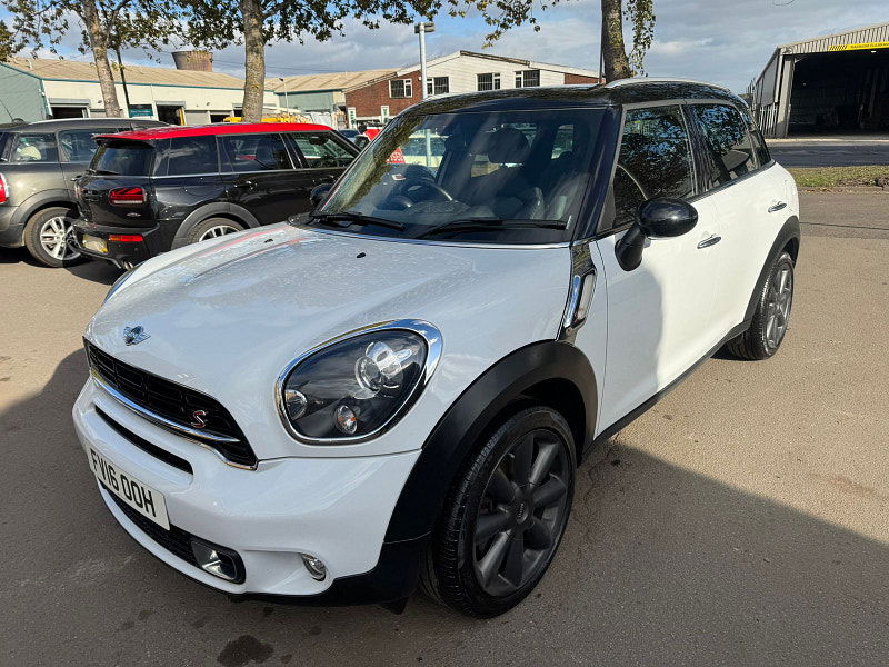 MINI Countryman 2.0L Cooper SD SUV 5dr Diesel Manual Euro 6 (141 bhp) 5dr Manual 2025