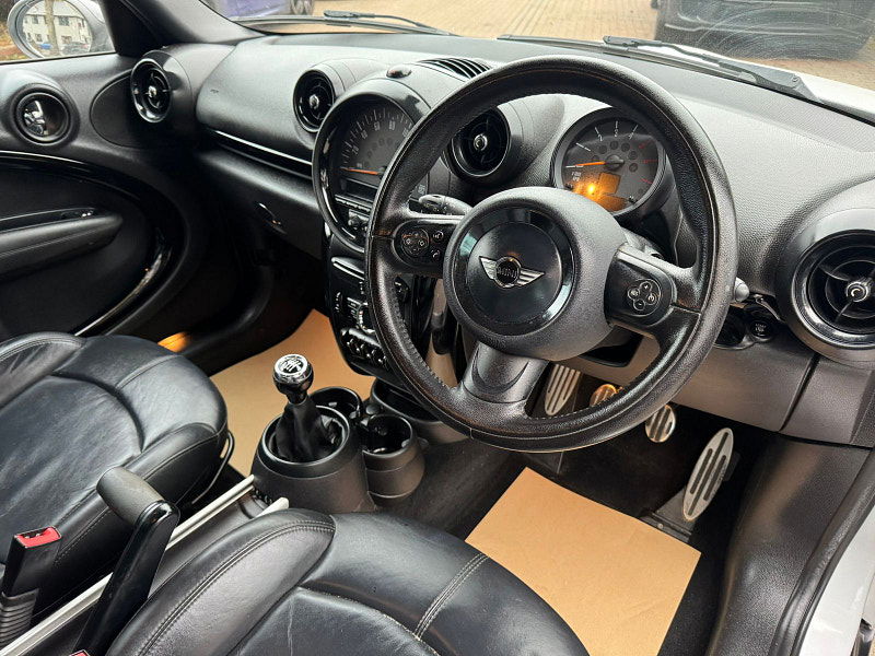 MINI Countryman 2.0L Cooper SD SUV 5dr Diesel Manual Euro 6 (141 bhp) 5dr Manual 2025