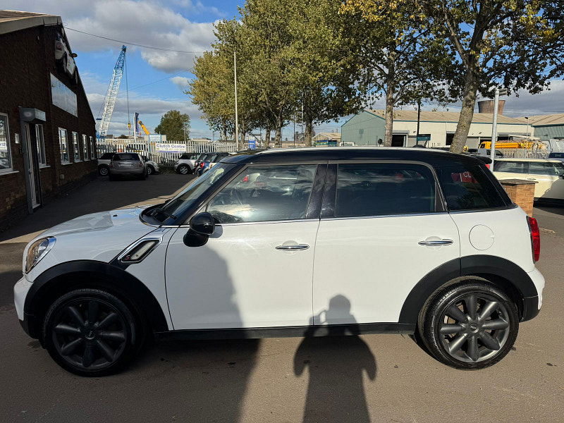 MINI Countryman 2.0L Cooper SD SUV 5dr Diesel Manual Euro 6 (141 bhp) 5dr Manual 2025