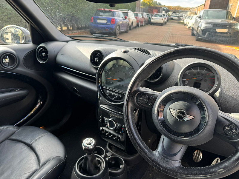 MINI Countryman 2.0L Cooper SD SUV 5dr Diesel Manual Euro 6 (141 bhp) 5dr Manual 2025