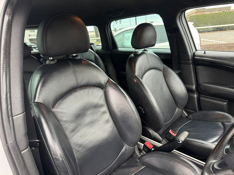 MINI Countryman 2.0L Cooper SD SUV 5dr Diesel Manual Euro 6 (141 bhp) 5dr Manual 2025