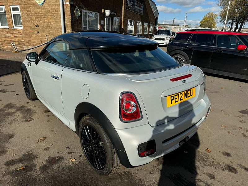 MINI Coupe 1.6L JOHN COOPER WORKS Coupe 3dr Petrol Manual Euro 5 (208 bhp) 3dr Manual 2025