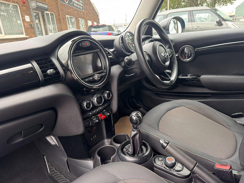MINI Hatch 1.2 One Euro 6 (s/s) 3dr 3dr Manual 2026