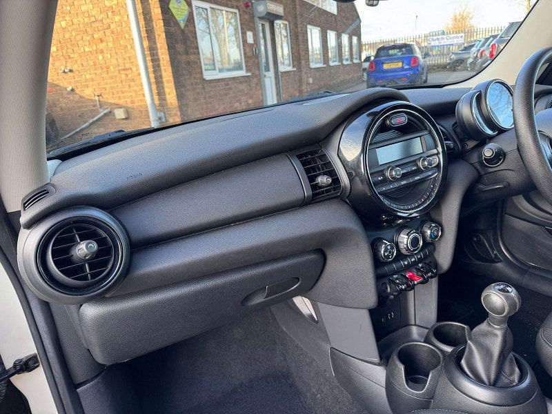 MINI Hatch 1.2 One Hatchback 3dr Petrol Manual Euro 6 (s/s) (102 ps) 3dr Manual 2026