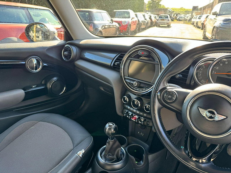 MINI Hatch 1.5 One D Euro 6 (s/s) 3dr 3dr Manual 2026