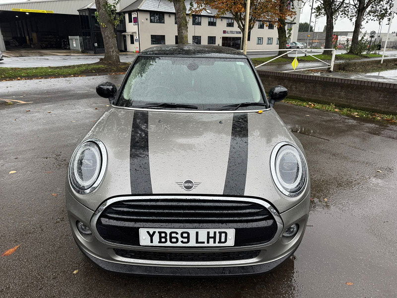 MINI Hatch 1.5L Cooper Classic Hatchback 3dr Petrol Manual Euro 6 (134 bhp) 3dr Manual 2025