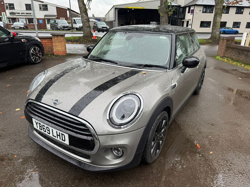 MINI Hatch 1.5L Cooper Classic Hatchback 3dr Petrol Manual Euro 6 (134 bhp) 3dr Manual 2025