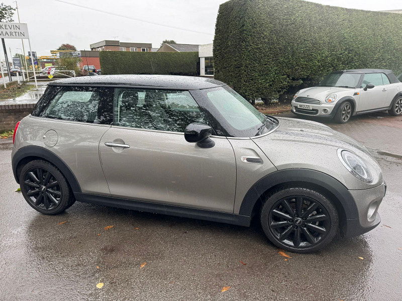 MINI Hatch 1.5L Cooper Classic Hatchback 3dr Petrol Manual Euro 6 (134 bhp) 3dr Manual 2025