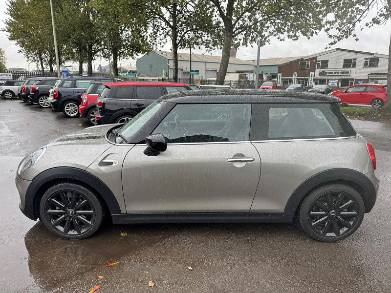 MINI Hatch 1.5L Cooper Classic Hatchback 3dr Petrol Manual Euro 6 (134 bhp) 3dr Manual 2025