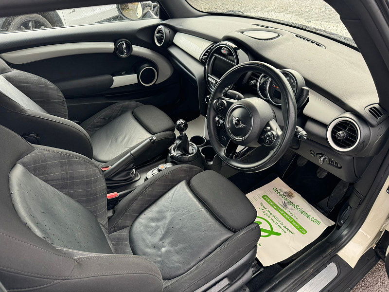 MINI Hatch 1.5L COOPER D Hatchback 3dr Diesel Manual Euro 5 (114 bhp) 3dr Manual 2025
