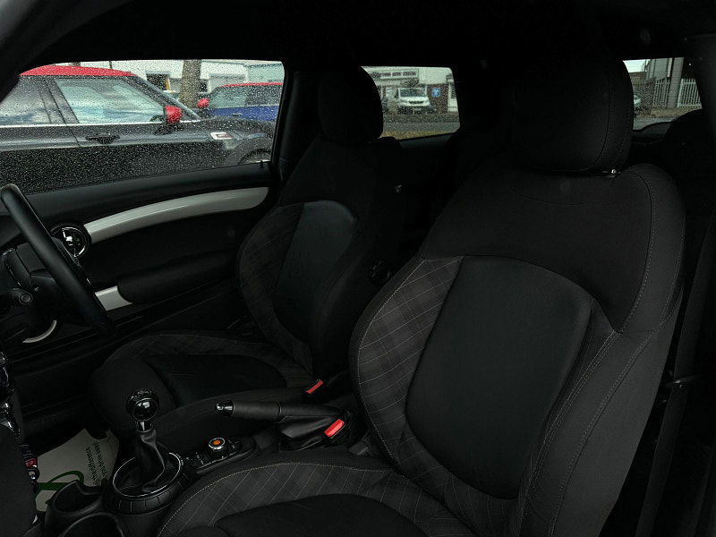MINI Hatch 1.5L COOPER D Hatchback 3dr Diesel Manual Euro 5 (114 bhp) 3dr Manual 2025