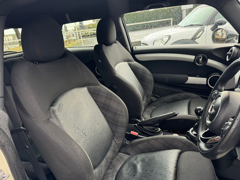 MINI Hatch 1.5L COOPER D Hatchback 3dr Diesel Manual Euro 5 (114 bhp) 3dr Manual 2025