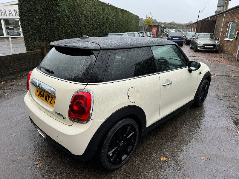 MINI Hatch 1.5L COOPER D Hatchback 3dr Diesel Manual Euro 5 (114 bhp) 3dr Manual 2025