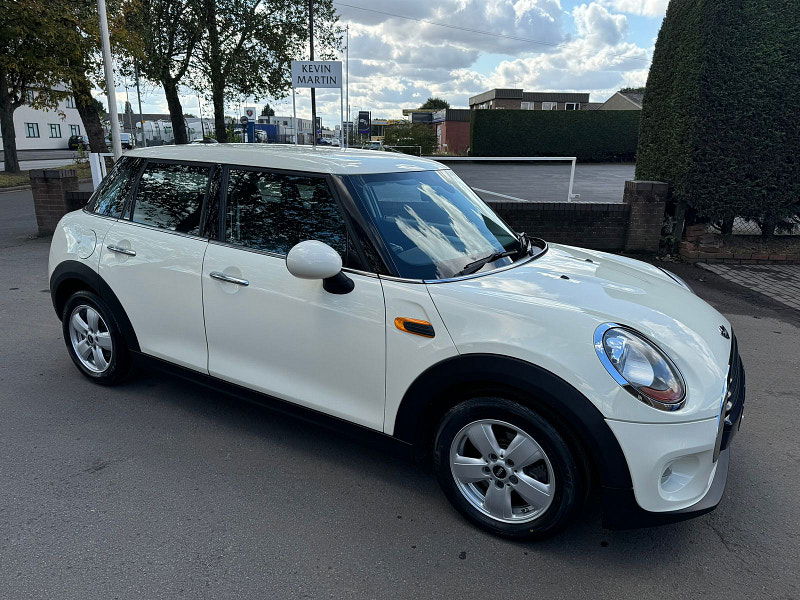 MINI Hatch 1.5L COOPER D Hatchback 5dr Diesel Manual Euro 6 (114 bhp) 5dr Manual 2025