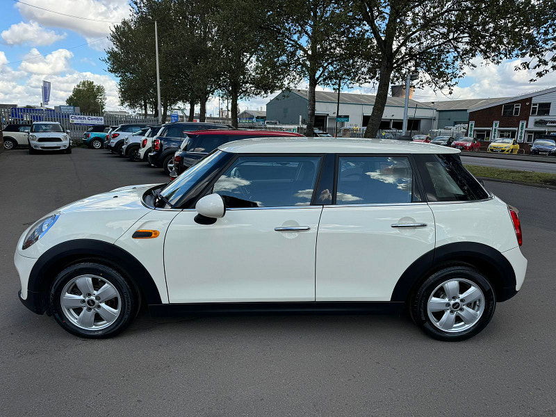 MINI Hatch 1.5L COOPER D Hatchback 5dr Diesel Manual Euro 6 (114 bhp) 5dr Manual 2025