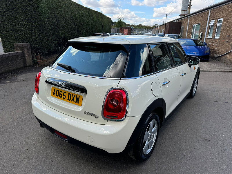 MINI Hatch 1.5L COOPER D Hatchback 5dr Diesel Manual Euro 6 (114 bhp) 5dr Manual 2025