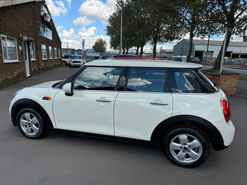 MINI Hatch 1.5L COOPER D Hatchback 5dr Diesel Manual Euro 6 (114 bhp) 5dr Manual 2025