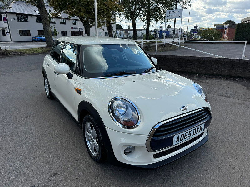 MINI Hatch 1.5L COOPER D Hatchback 5dr Diesel Manual Euro 6 (114 bhp) 5dr Manual 2025