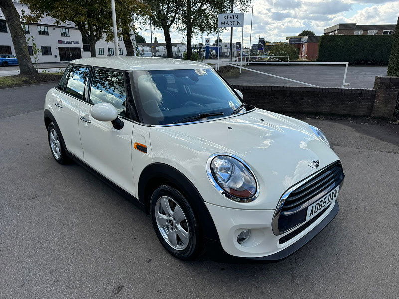 MINI Hatch 1.5L COOPER D Hatchback 5dr Diesel Manual Euro 6 (114 bhp) 5dr Manual 2025