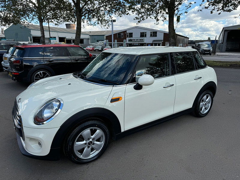 MINI Hatch 1.5L COOPER D Hatchback 5dr Diesel Manual Euro 6 (114 bhp) 5dr Manual 2025