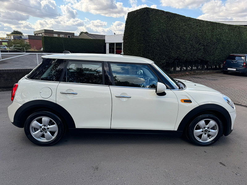 MINI Hatch 1.5L COOPER D Hatchback 5dr Diesel Manual Euro 6 (114 bhp) 5dr Manual 2025