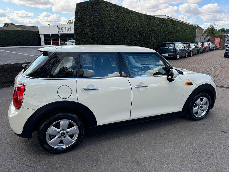 MINI Hatch 1.5L COOPER D Hatchback 5dr Diesel Manual Euro 6 (114 bhp) 5dr Manual 2025