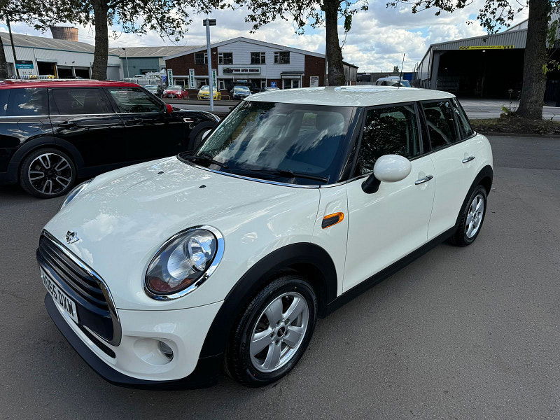 MINI Hatch 1.5L COOPER D Hatchback 5dr Diesel Manual Euro 6 (114 bhp) 5dr Manual 2025
