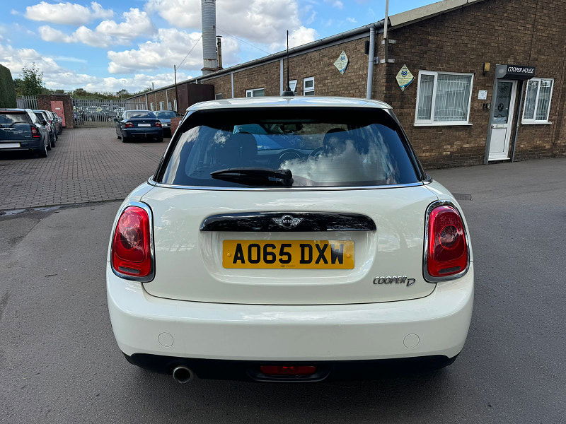 MINI Hatch 1.5L COOPER D Hatchback 5dr Diesel Manual Euro 6 (114 bhp) 5dr Manual 2025