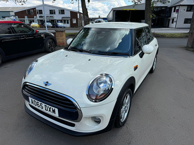 MINI Hatch 1.5L COOPER D Hatchback 5dr Diesel Manual Euro 6 (114 bhp) 5dr Manual 2025