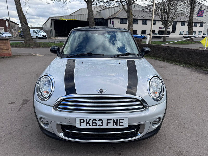 MINI Hatch 1.6 Cooper D Hatchback 3dr Diesel Manual Euro 5 (s/s) (112 ps) 3dr Manual 2026