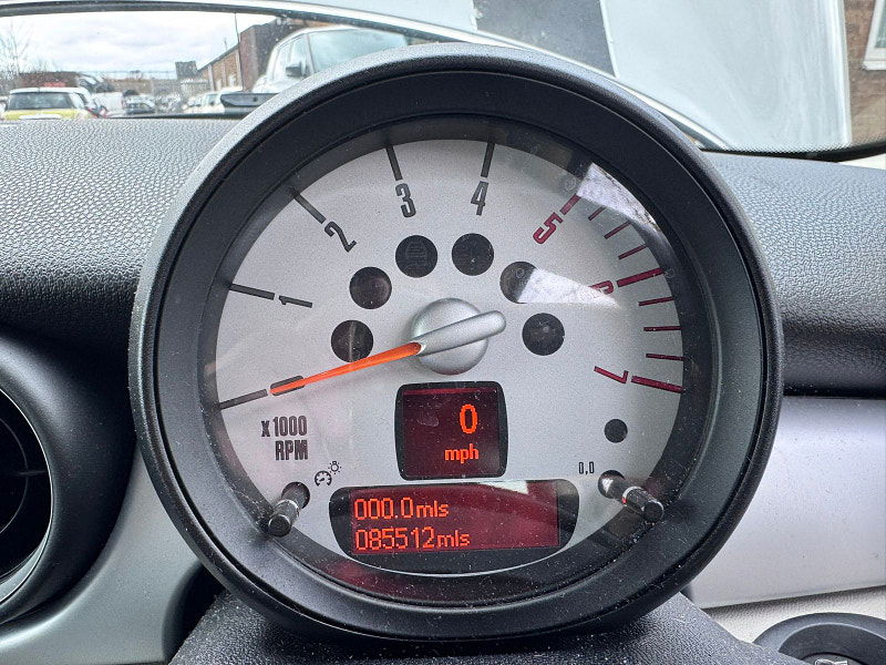 MINI Hatch 1.6 Cooper D Hatchback 3dr Diesel Manual Euro 5 (s/s) (112 ps) 3dr Manual 2026