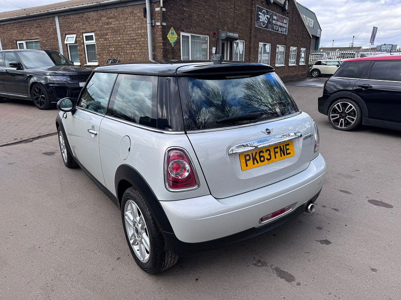 MINI Hatch 1.6 Cooper D Hatchback 3dr Diesel Manual Euro 5 (s/s) (112 ps) 3dr Manual 2026