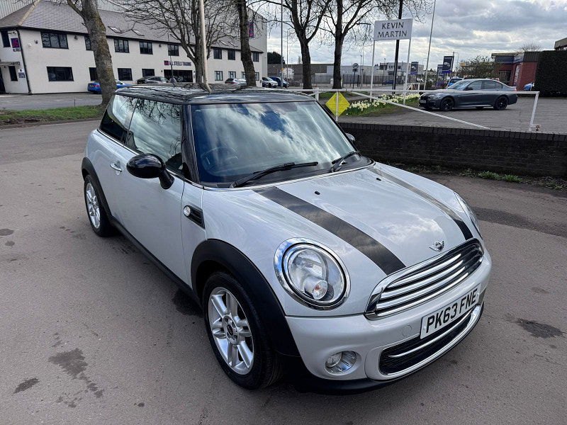 MINI Hatch 1.6 Cooper D Hatchback 3dr Diesel Manual Euro 5 (s/s) (112 ps) 3dr Manual 2026