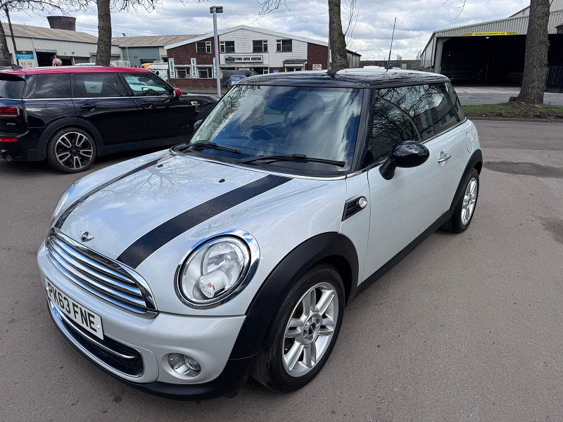 MINI Hatch 1.6 Cooper D Hatchback 3dr Diesel Manual Euro 5 (s/s) (112 ps) 3dr Manual 2026