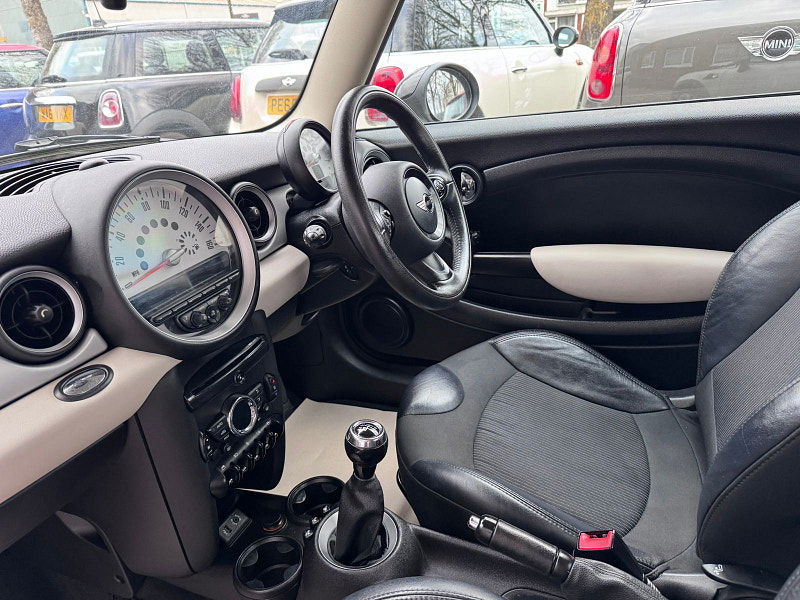 MINI Hatch 1.6 Cooper D Hatchback 3dr Diesel Manual Euro 5 (s/s) (112 ps) 3dr Manual 2026