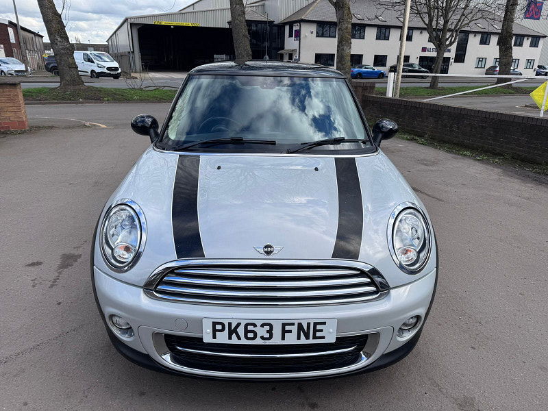 MINI Hatch 1.6 Cooper D Hatchback 3dr Diesel Manual Euro 5 (s/s) (112 ps) 3dr Manual 2026