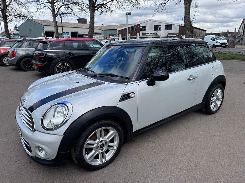 MINI Hatch 1.6 Cooper D Hatchback 3dr Diesel Manual Euro 5 (s/s) (112 ps) 3dr Manual 2026