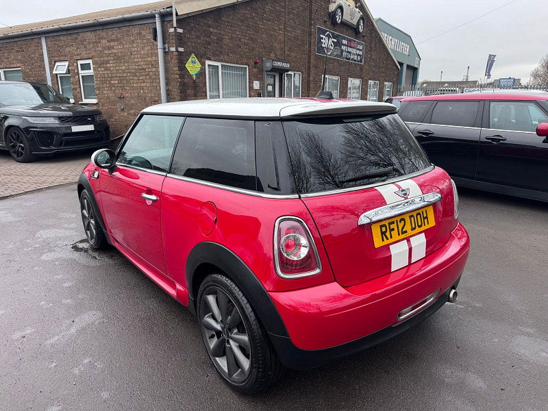MINI Hatch 1.6 Cooper D London 2012 Hatchback 3dr Diesel Manual Euro 5 (s/s) (112 ps) 3dr Manual 2026