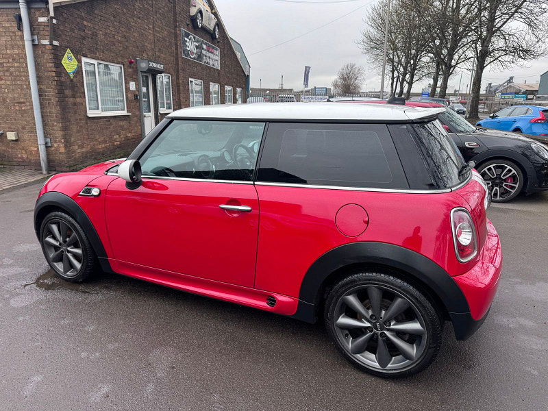MINI Hatch 1.6 Cooper D London 2012 Hatchback 3dr Diesel Manual Euro 5 (s/s) (112 ps) 3dr Manual 2026
